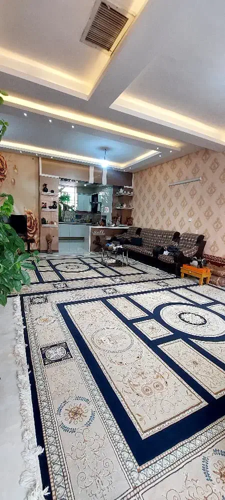 رهن و اجاره خانه ویلایی دربست صنایع میرزای شیرازی|اجارهٔ خانه و ویلا|شیراز, دکتر حسابی|دیوار