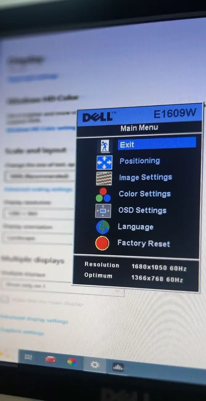 مانیتور ۱۶Dell E1609W اینچ|قطعات و لوازم جانبی رایانه|تهران, سلسبیل جنوبی|دیوار