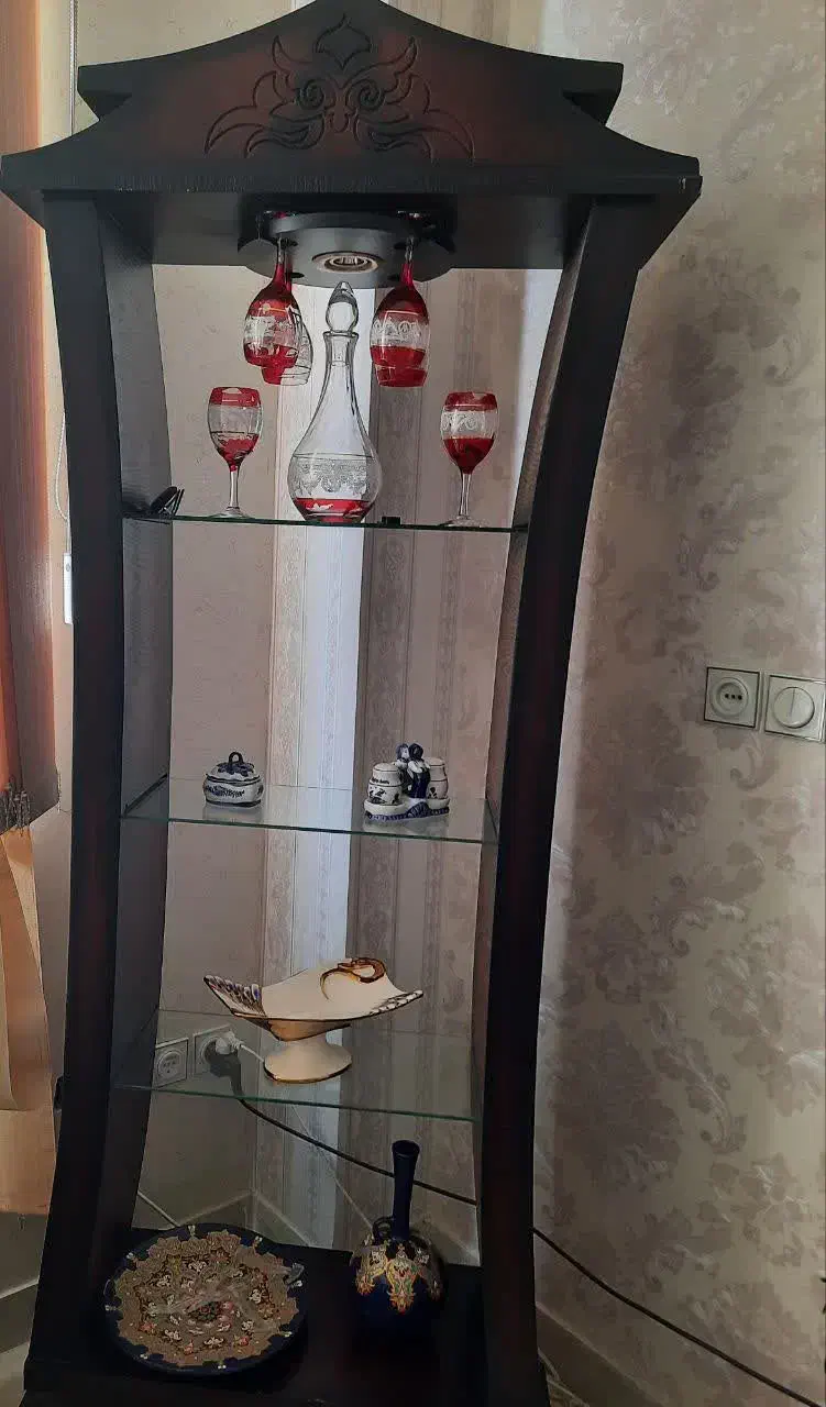 ویترین|بوفه، ویترین، کنسول|شاهین‌شهر, خانه کارگر|دیوار