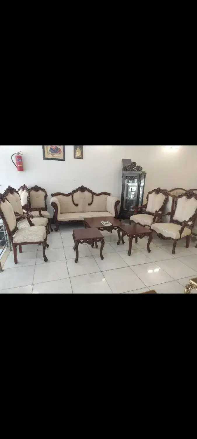 مبل و میز غذاخوری کم‌کارکرد با قیمت مناسب|مبلمان خانگی و میز عسلی|قم, سید معصوم|دیوار