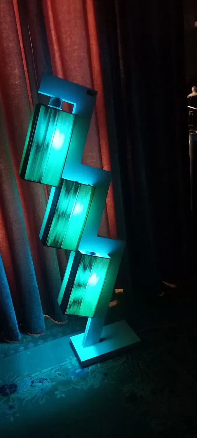 آباژور.گلدان با گل.تابلو ان یکادو|چراغ خواب و آباژور|مسجد سلیمان, |دیوار