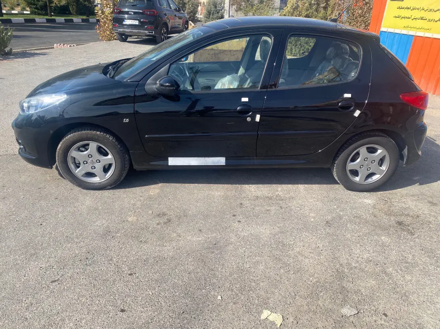 207مدل ۴۰۳ سقف پانا ارتقایافته|خودرو سواری و وانت|شیراز, دینکان|دیوار