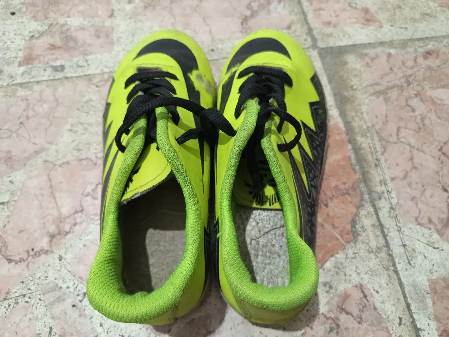 کتانی ورزشی سایز ۳۵|تجهیزات ورزشی|رشت, لاکان شهر|دیوار