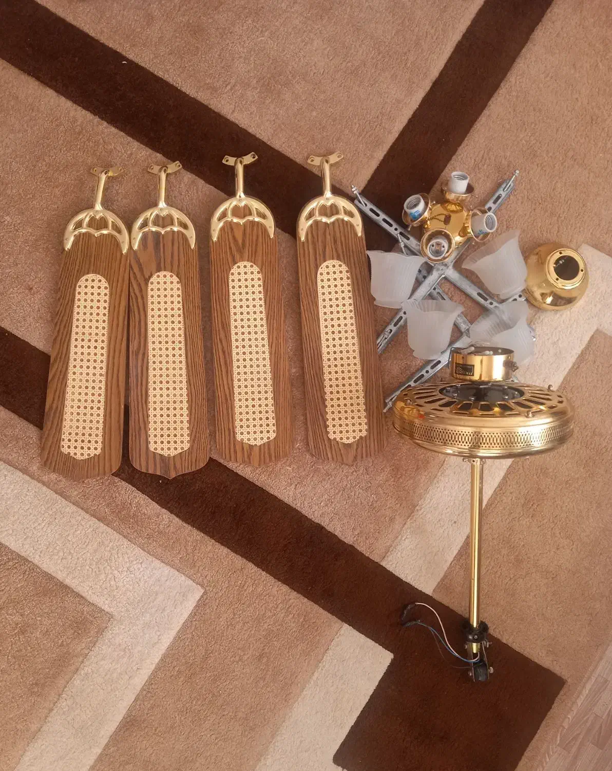 پنکه سقفی فانتزی|پنکه و تصفیه‌کنندهٔ هوا|شیراز, گویم|دیوار