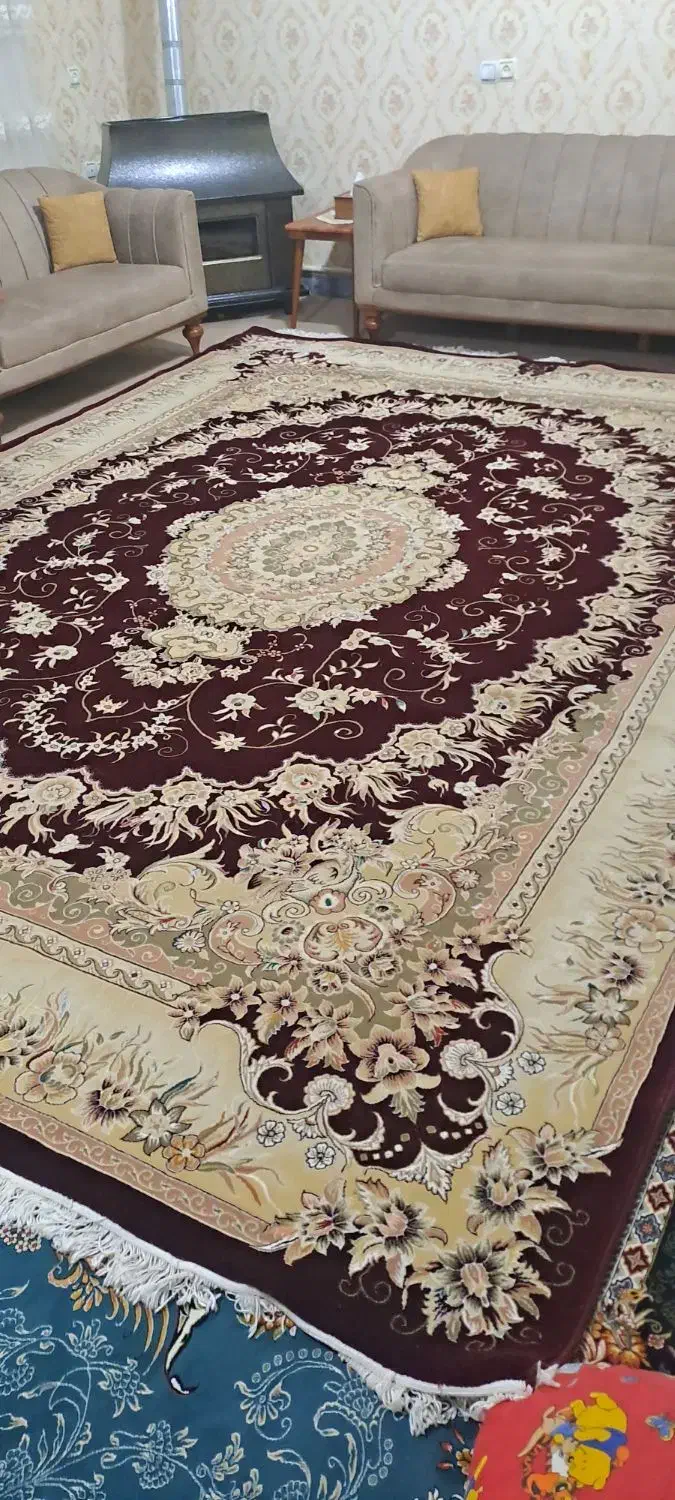 فرش ۱۲ متری ۷۰۰ شانه|فرش|کوهسار (البرز), |دیوار