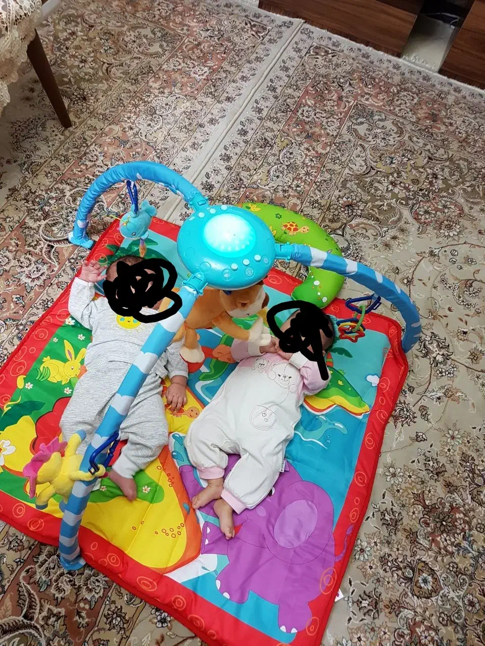 اساس بچه|اسباب و اثاث بچه|شیراز, فرهنگ شهر|دیوار