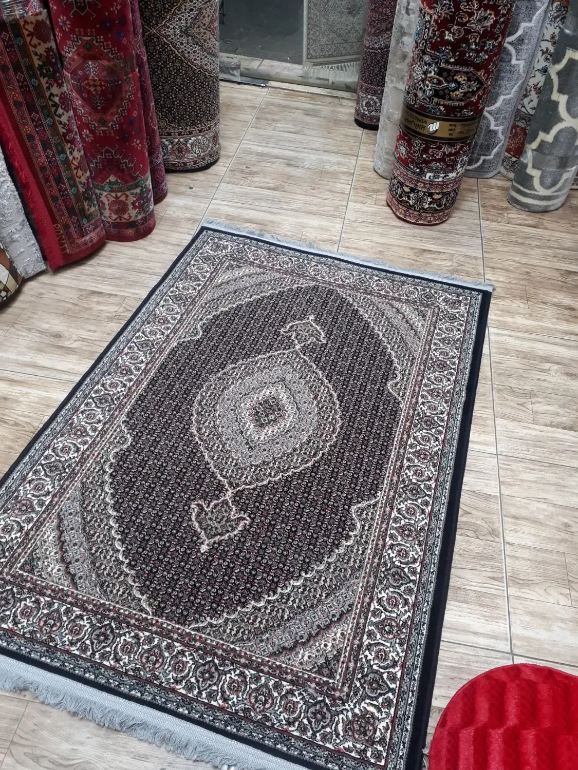 فرش آشپزخانه ماهی ذغالی ۷۰۰شانه ۱×۱/۵ سایز|فرش|تبریز, |دیوار