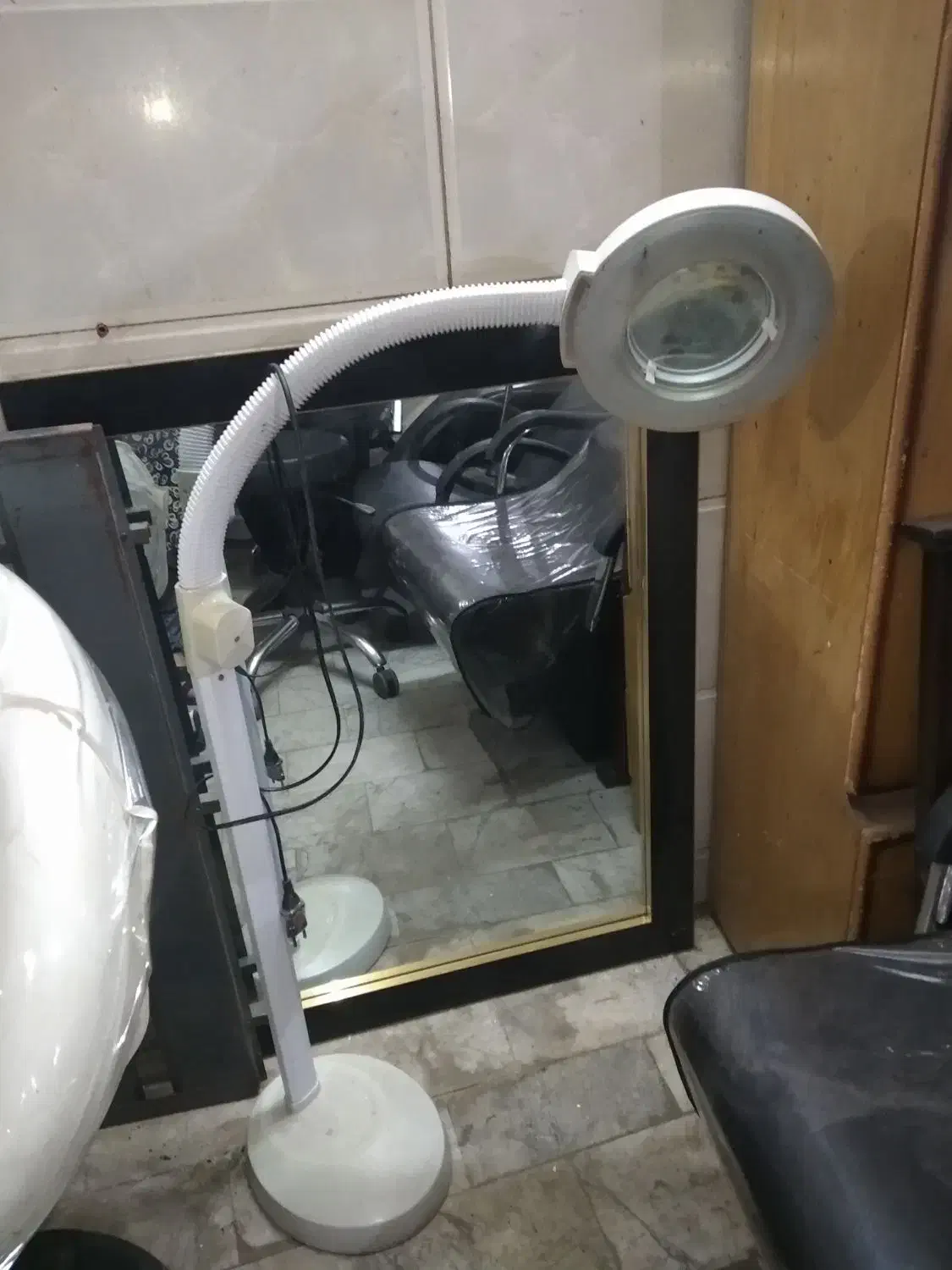 لوازم آرایشگاه|آرایشگاه و سالنهای زیبایی|بروجرد, |دیوار