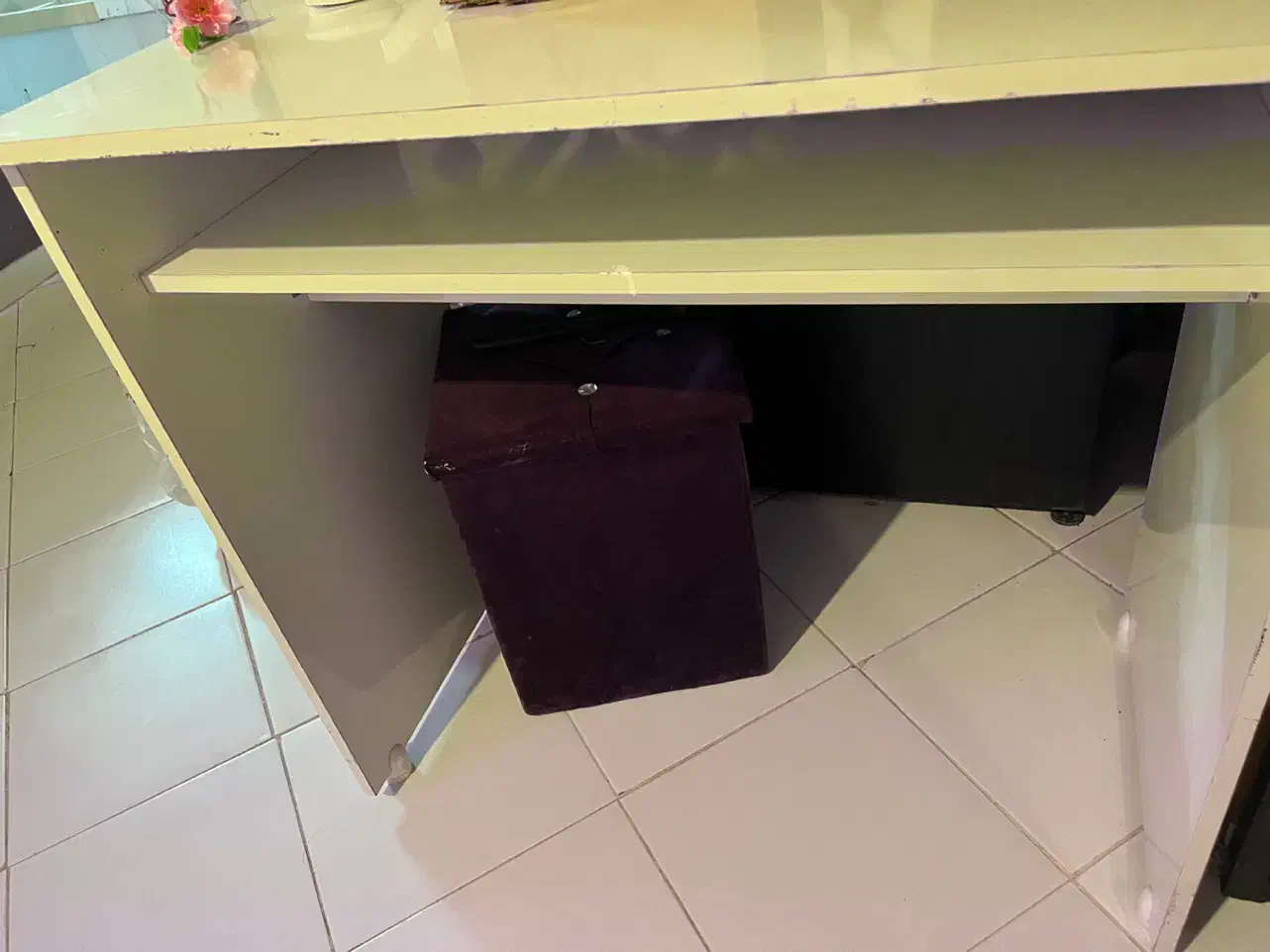 میزناخن،استندناخن،میزکشویی|آرایشگاه و سالن‌های زیبایی|مشهد, نیروی هوایی|دیوار