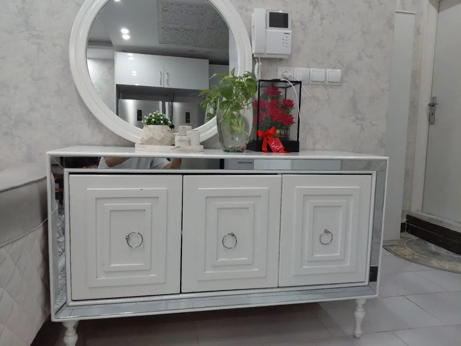 میز کنسول با آینه|بوفه، ویترین، کنسول|ملارد, |دیوار