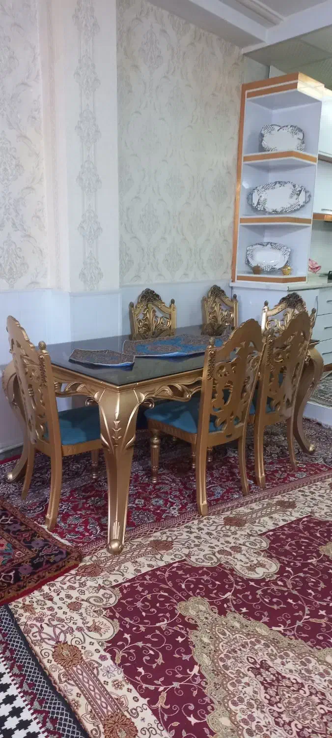 میز و صندلی غذا خوری در حد نو|میز و صندلی غذاخوری|مهربان, |دیوار