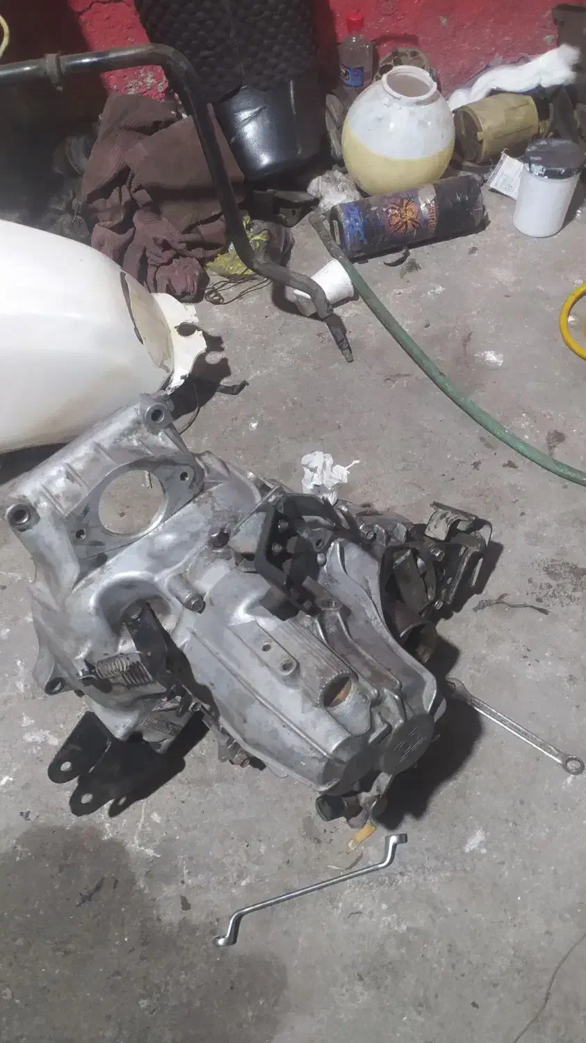 گیربوکس|قطعات یدکی و لوازم جانبی|رشت, بیجارپس|دیوار