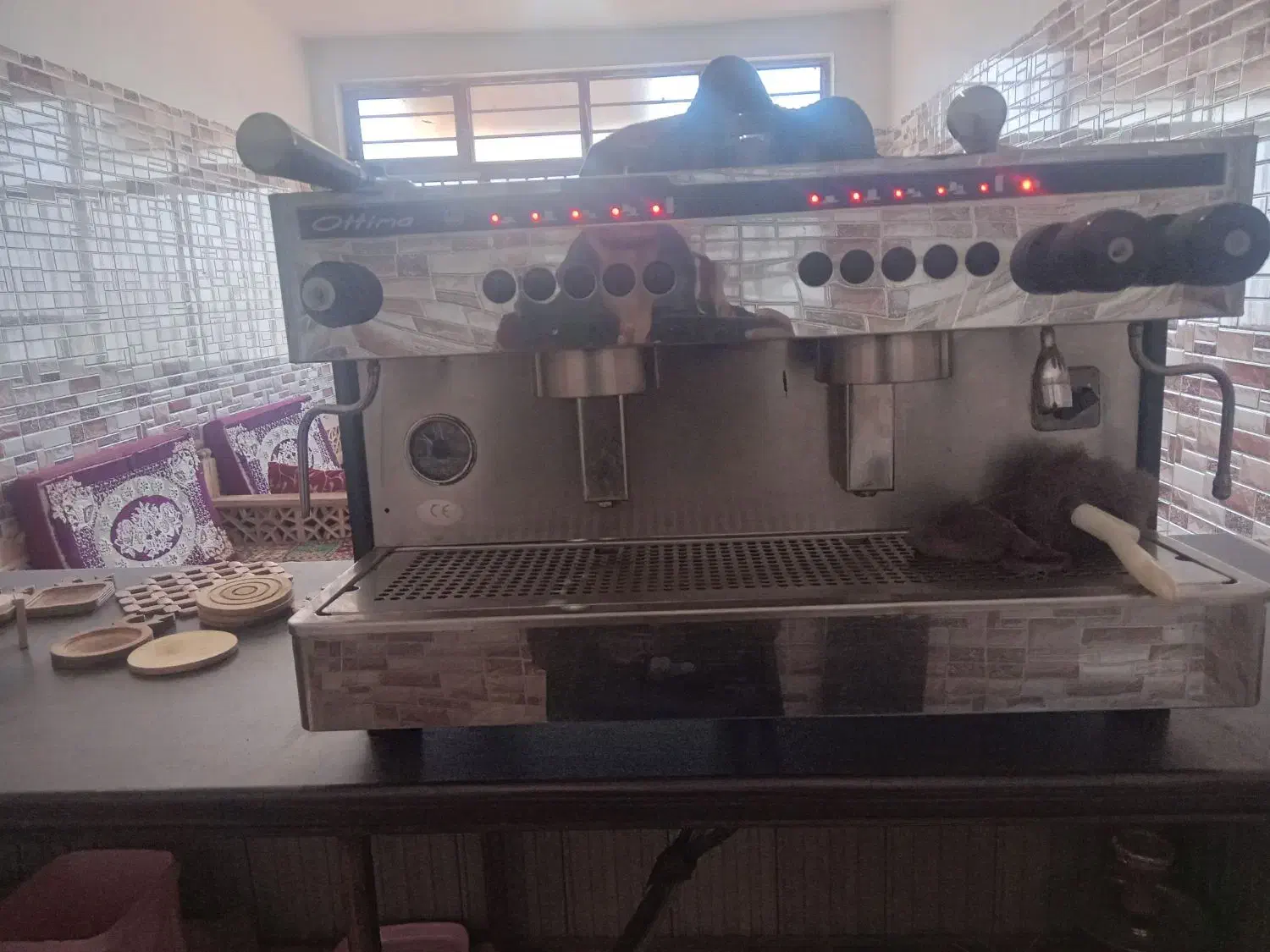 فوری|کافیشاپ و رستوران|فهرج, |دیوار