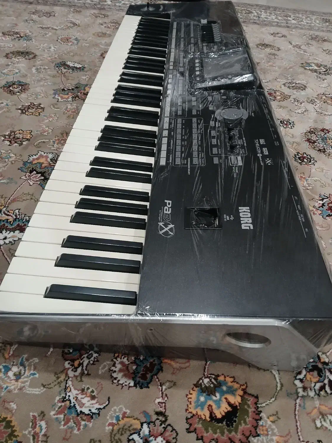 pa3  6اکتاو|پیانو، کیبورد، آکاردئون|بانه, |دیوار