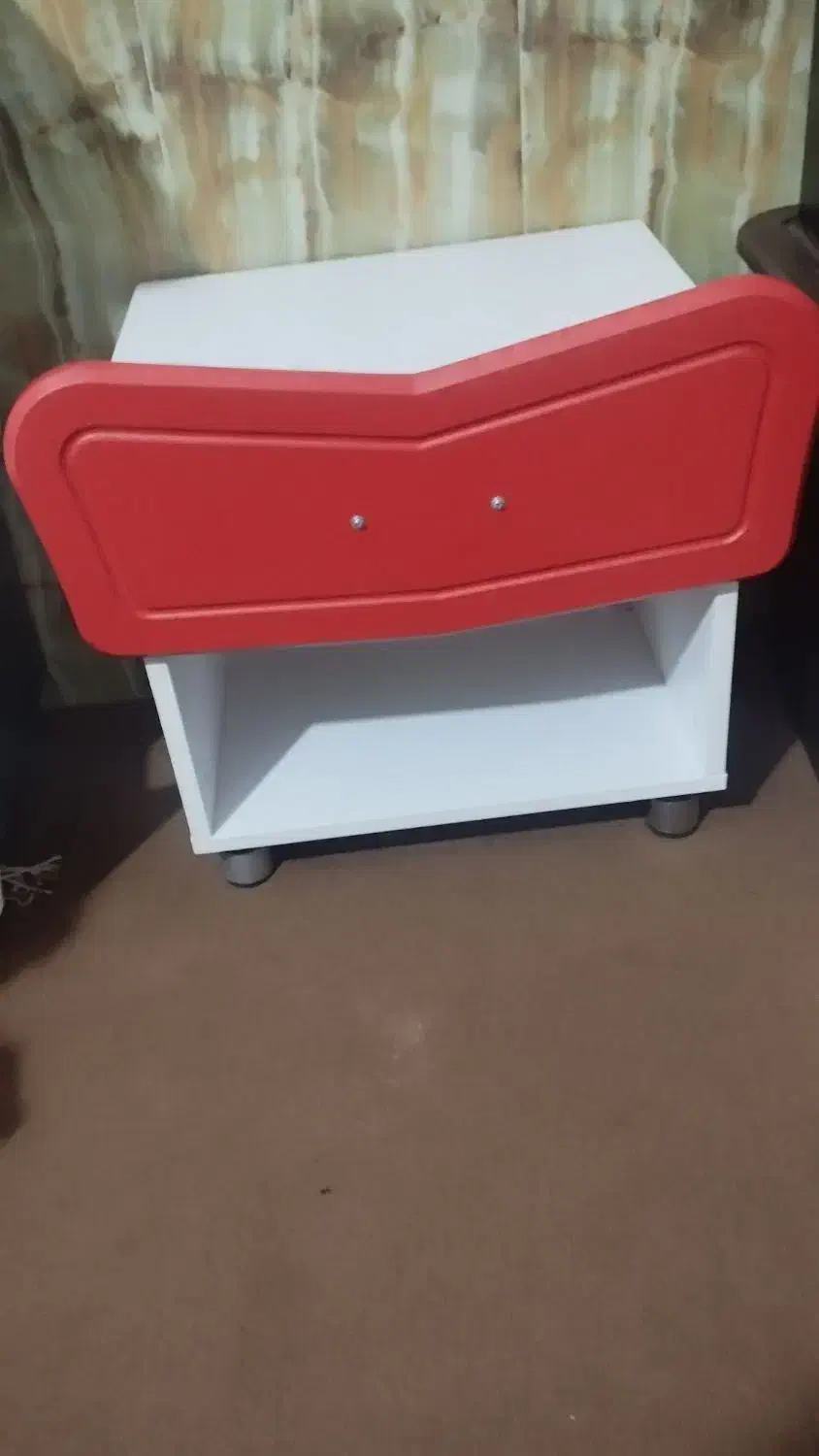 میز کشودار،صندلی|صندلی و نیمکت|گرگان, |دیوار