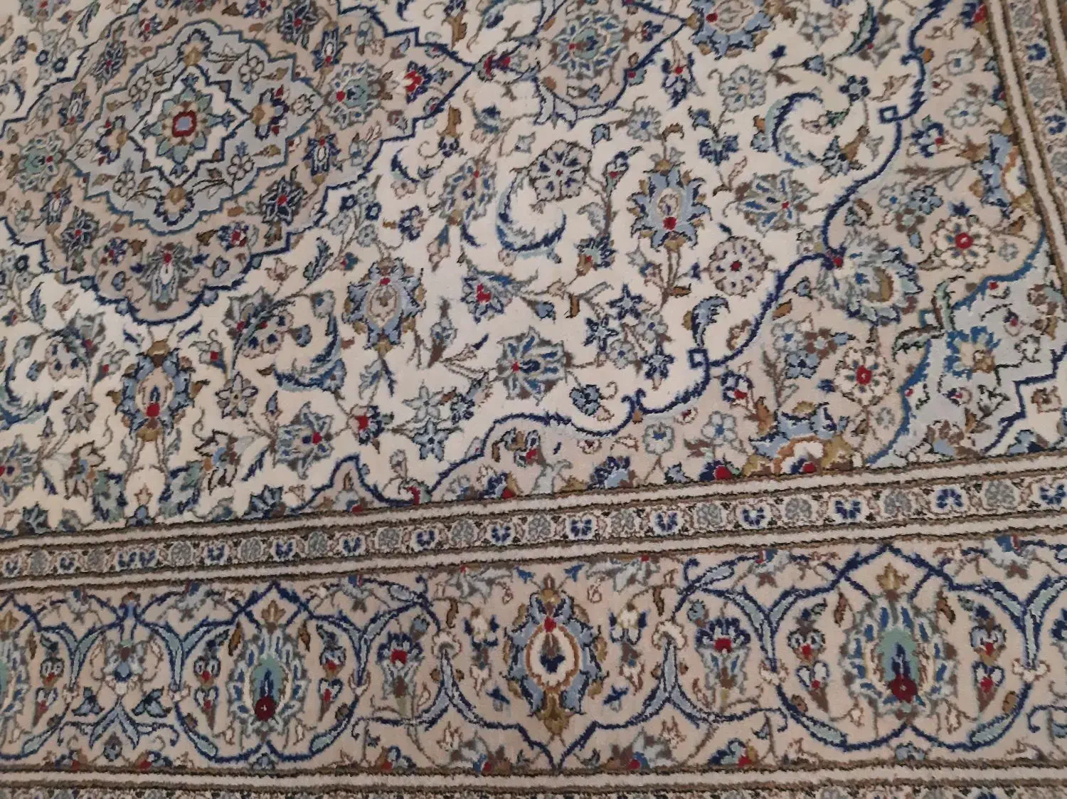 اردکان دست بافت 6متری لاکی و سفید|فرش|فردیس, شهرک ناز|دیوار