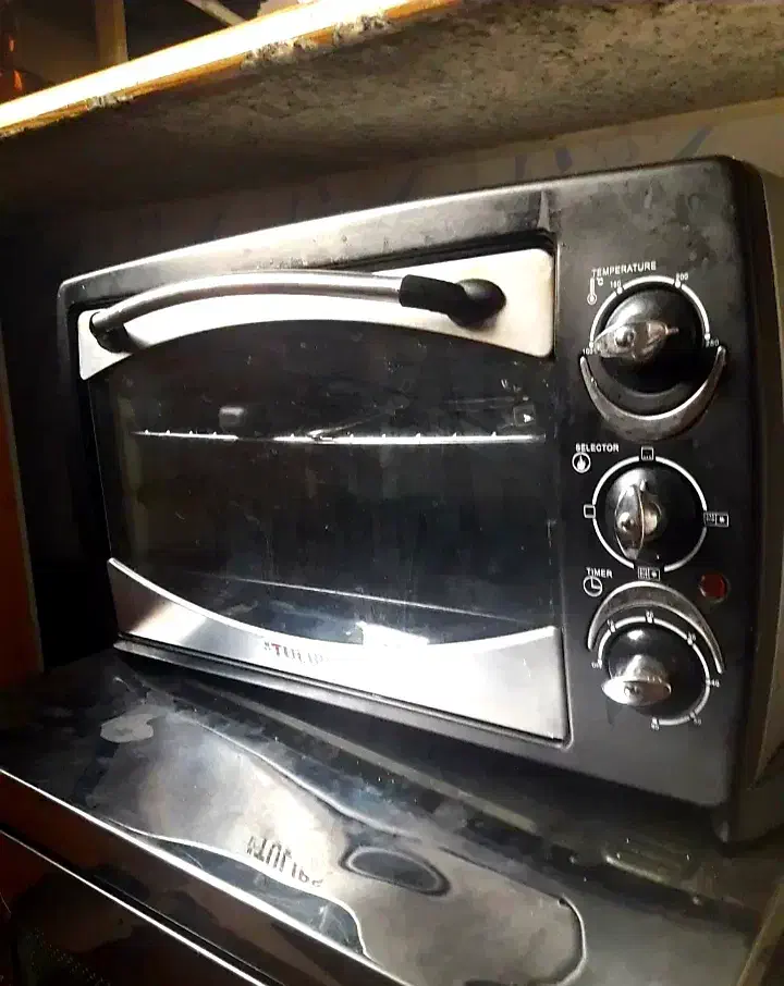 توستر رنگ نقره ایی|اجاق گاز و لوازم برقی پخت‌وپز|بروجرد, |دیوار