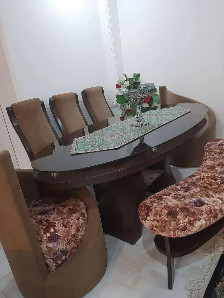 فروش میز نهارخوری چوبی ۸نفره  در حد نو|میز و صندلی غذاخوری|شیراز, فرهنگ شهر|دیوار