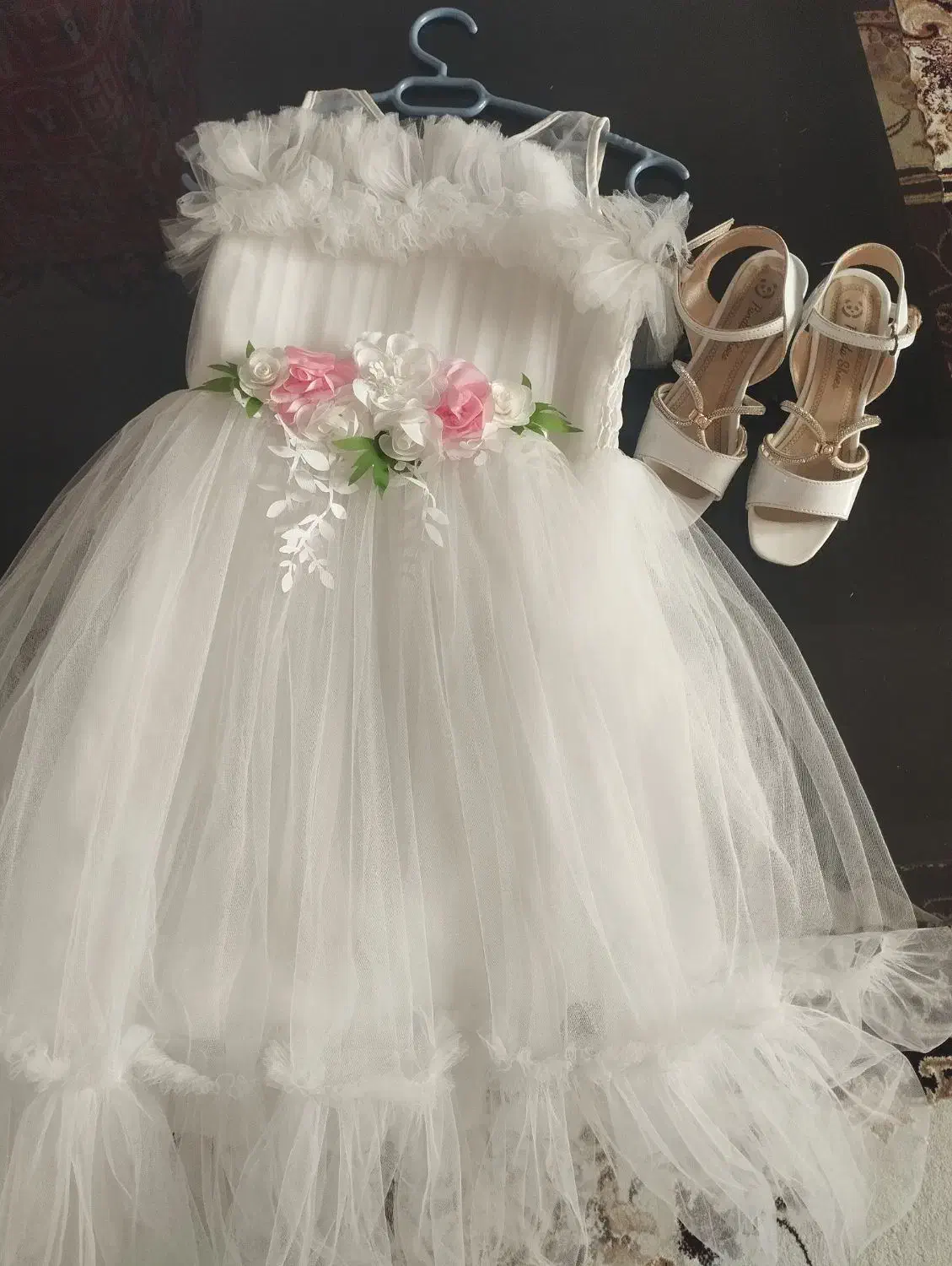 لباس مجلسی|لباس|ماکو, |دیوار