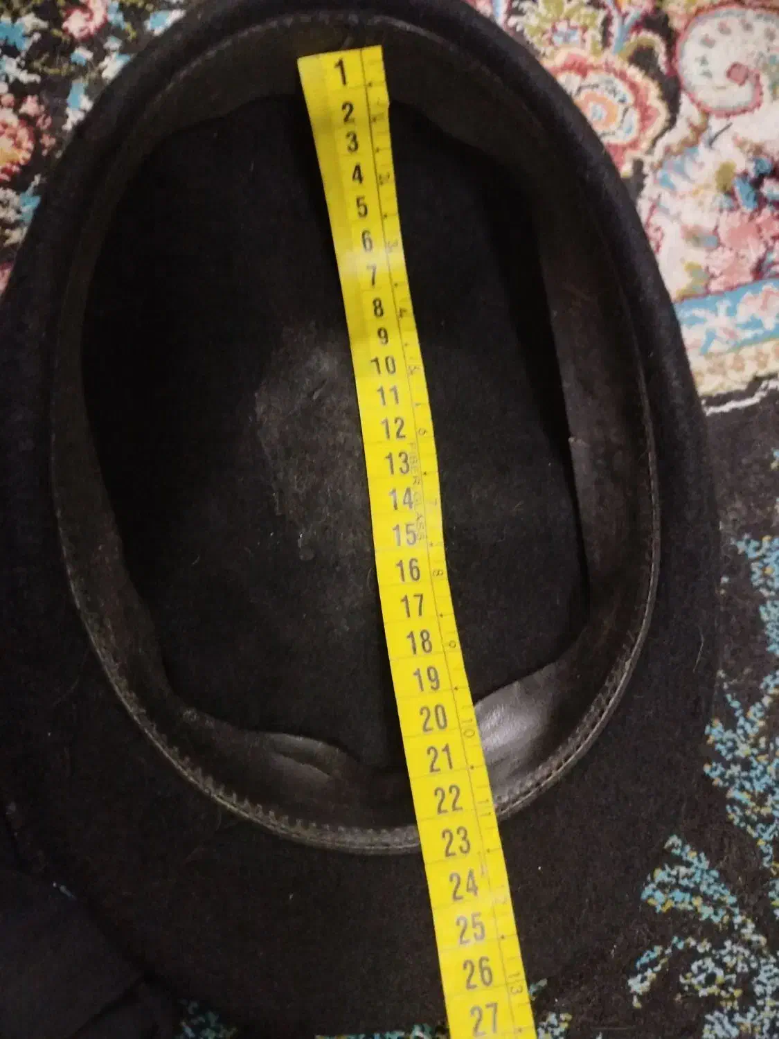 کلاه شیک|لباس|رشت, فلسطین|دیوار