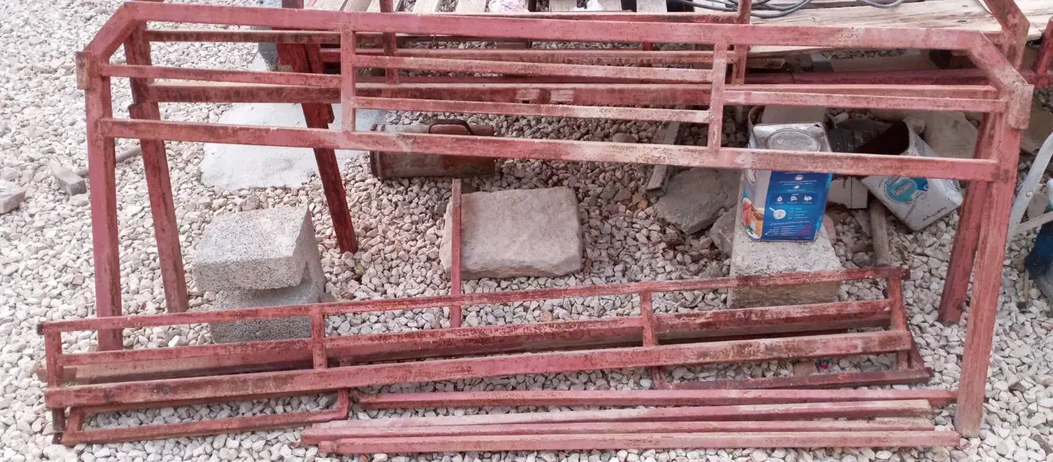 تخت آهنی|ابزارآلات|سرپل ذهاب, |دیوار