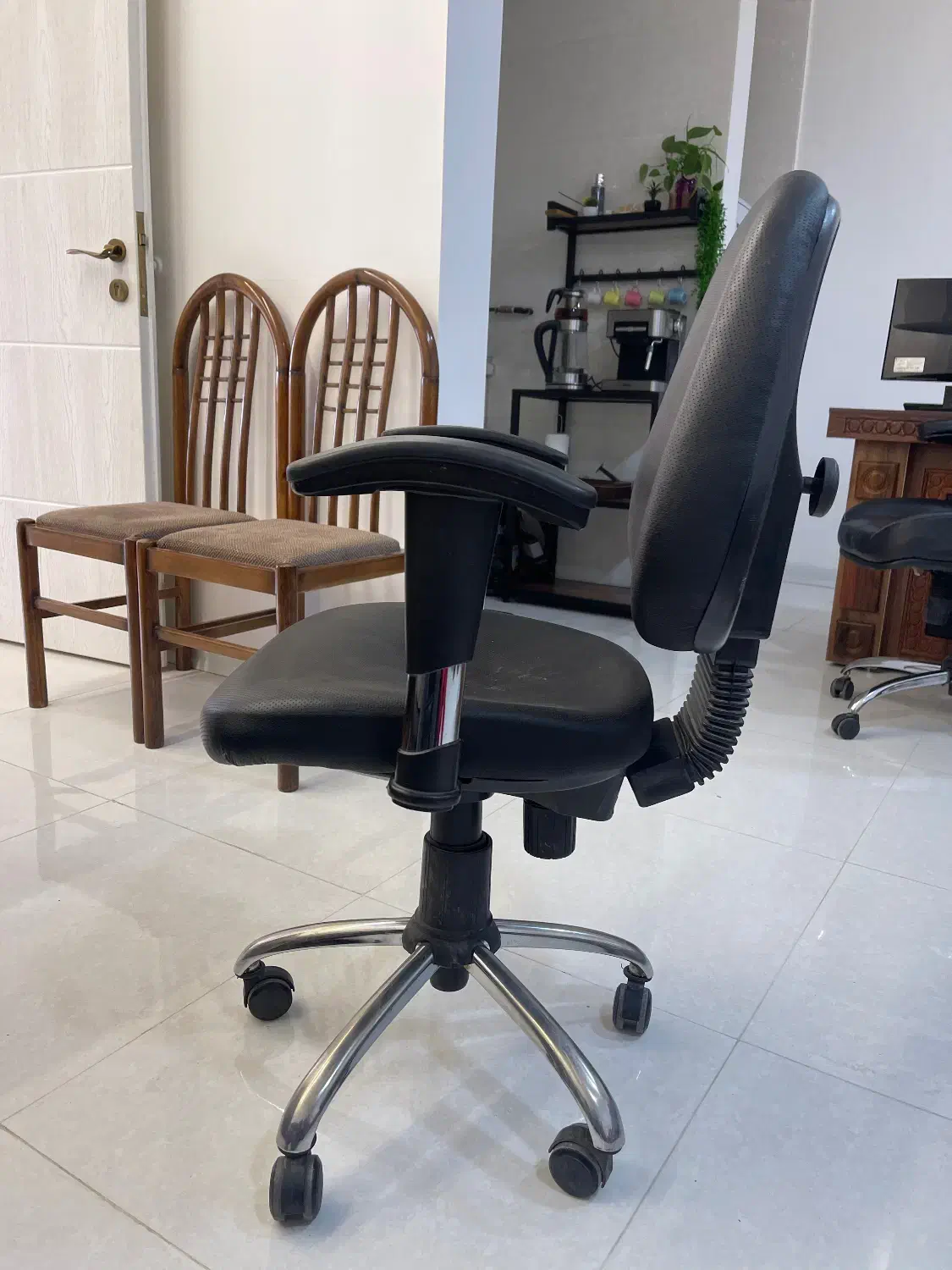 صندلی چرخدار اداری|مبلمان اداری|یزد, |دیوار