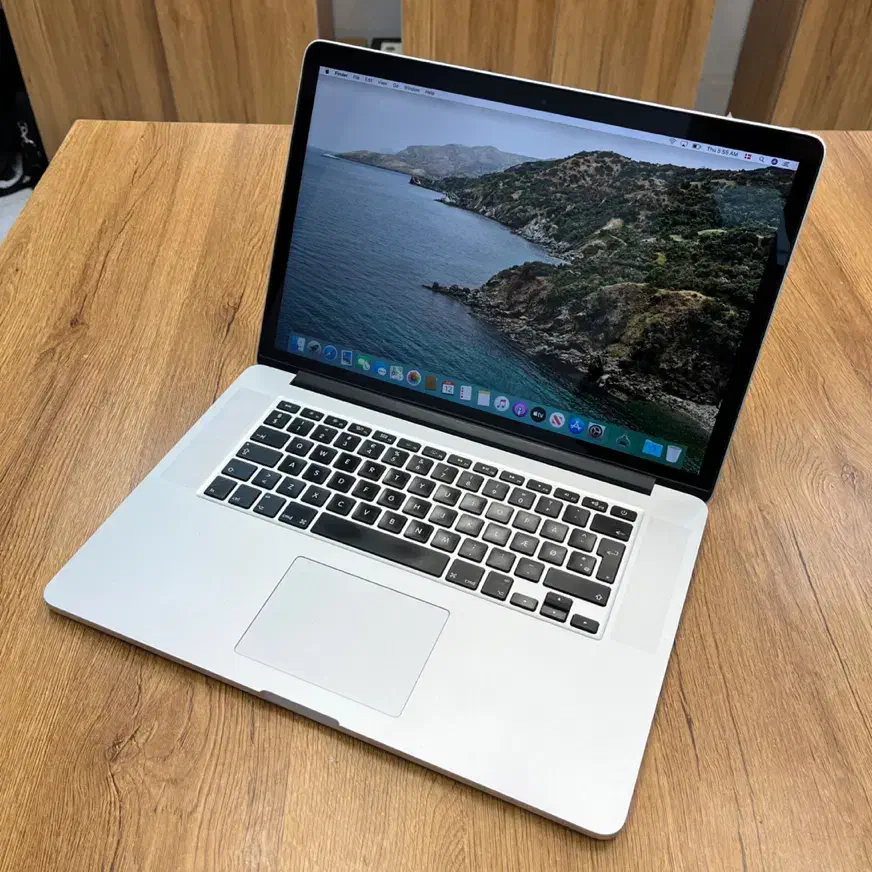 مک بوک پرو 2015 با پردازنده i7 رم ۱۶ گیگ صفحه2.8K|رایانه همراه|مشهد, ارشاد|دیوار