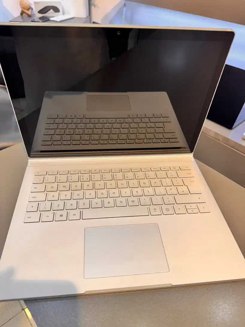 Surface book2|رایانه همراه|شیراز, ملاصدرا|دیوار