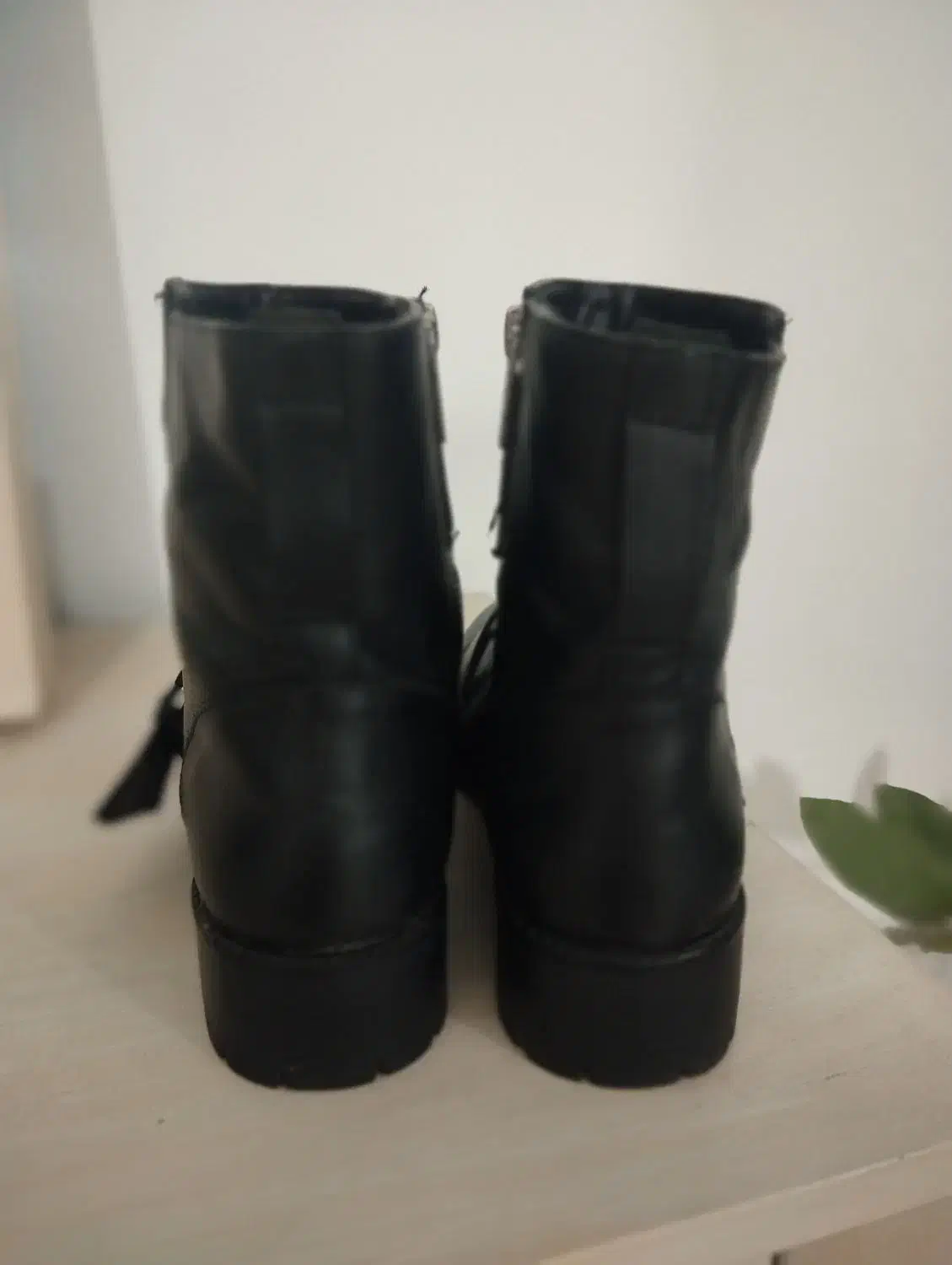 نیم بوت برند استرادیواریوس|کیف، کفش، کمربند|گرگان, |دیوار