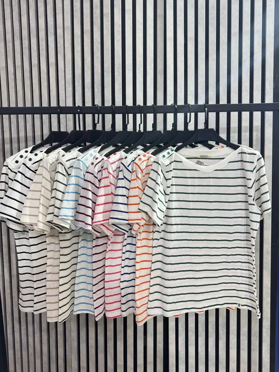 جشنواره تک رنگی ها ،حراجه ها|لباس|کاشان, امیرکبیر|دیوار