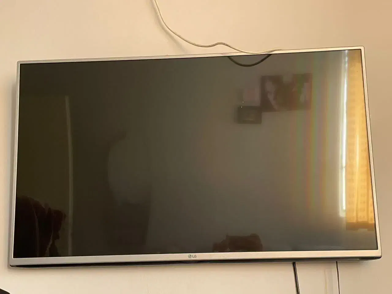 تلویزیون LG 43|تلویزیون و پروژکتور|صدرا-فارس, فاز ۱|دیوار