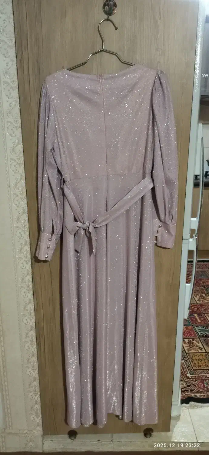 لباس مجلسی نوزیبا|لباس|هشتگرد, فاز ۱ مهستان|دیوار