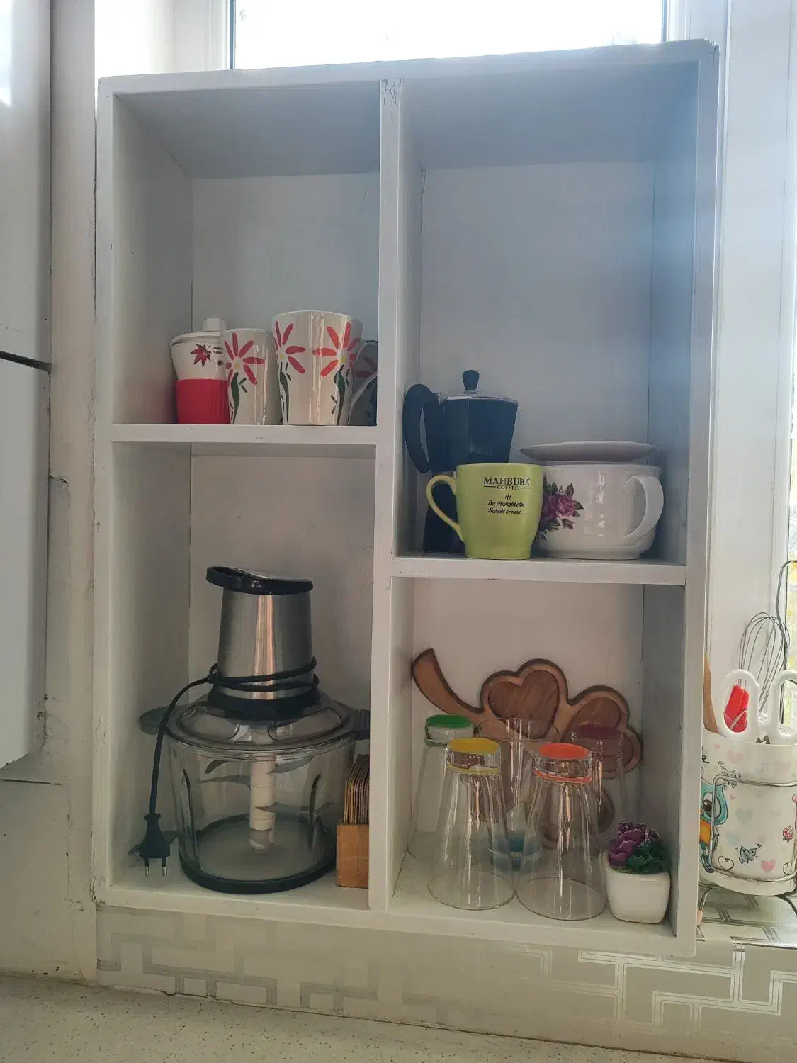 شلف چوبی محکم مناسب کتابخانه یا اشپزخانه|کتابخانه، شلف، قفسههای دیواری|هشتگرد, فاز ۲ مهستان|دیوار