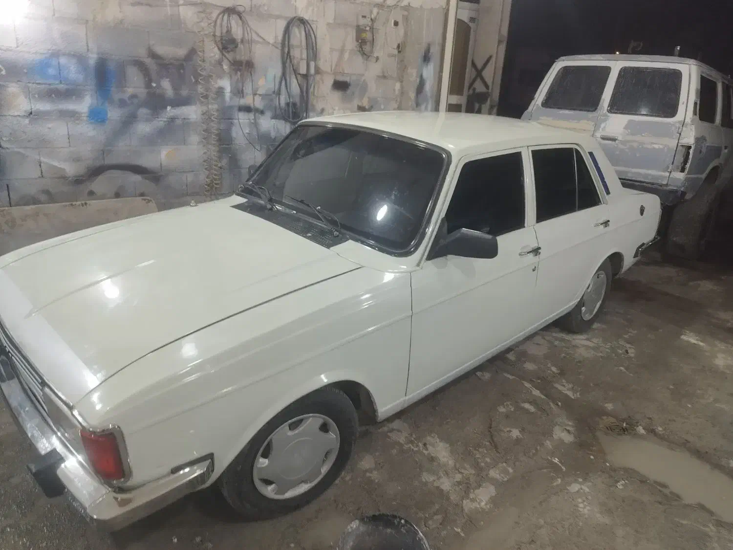 پیکان عروسک|خودرو کلاسیک|مهاباد (آذربایجان غربی), |دیوار