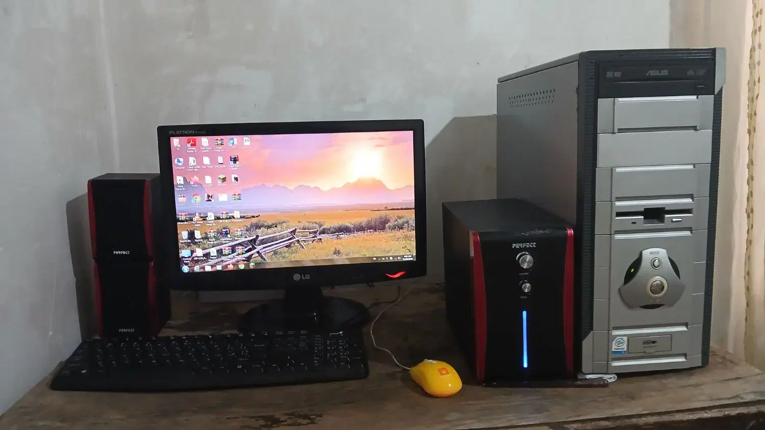 کامپیوتر|رایانه رومیزی|انزل, |دیوار