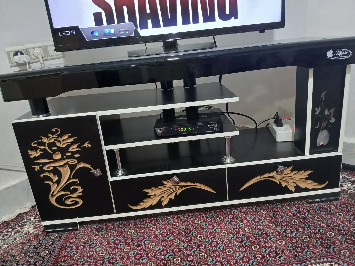 میز تی وی|میز تلویزیون|هشتگرد, شهرک راه آهن|دیوار