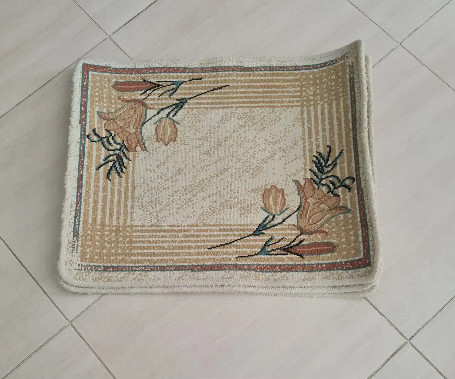 ۳عدد قالیچه کوچک|فرش|شاهینشهر, مسکن مهر|دیوار