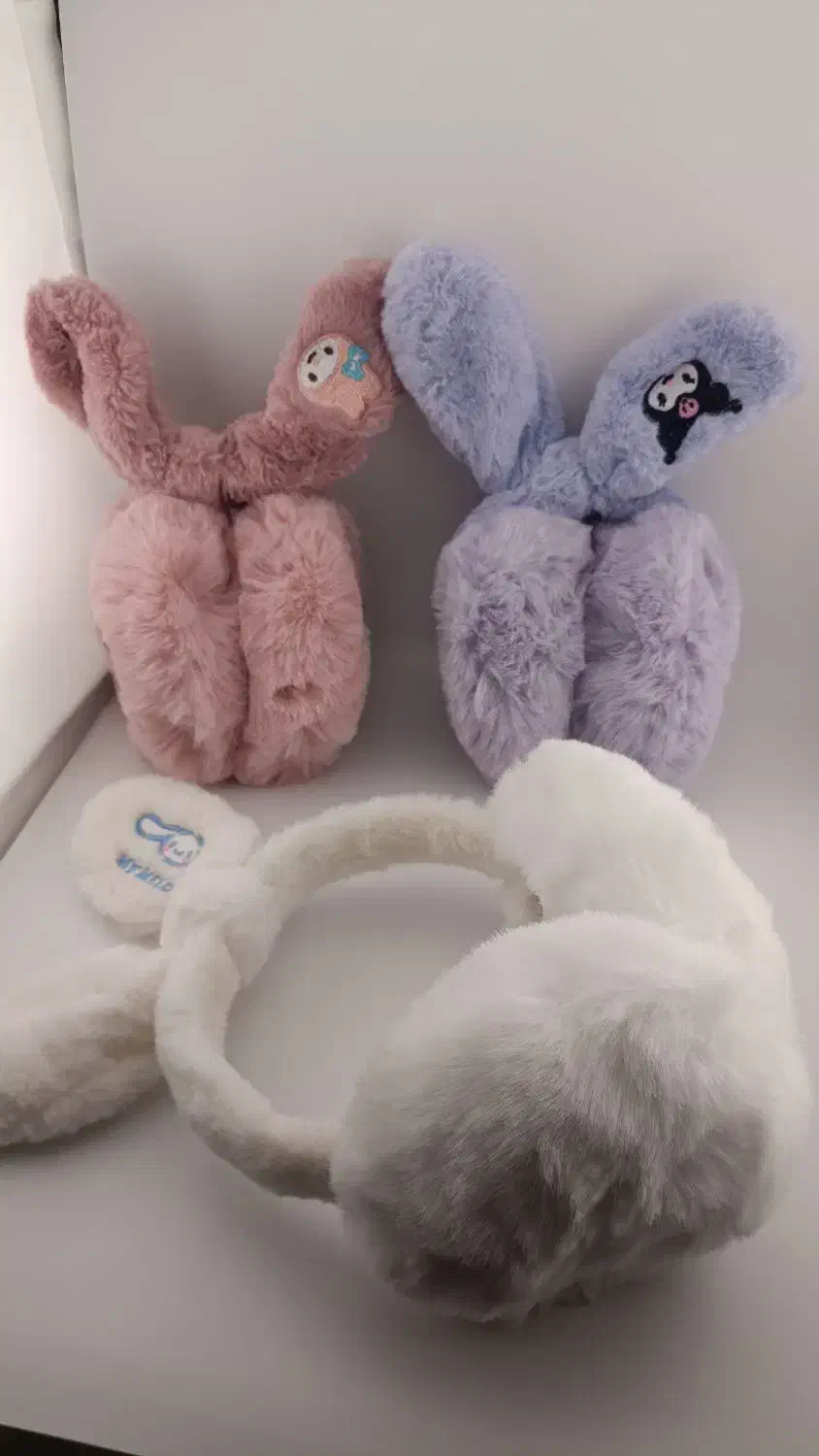 گوش گیر بچگانه|کفش و لباس بچه|قشم, |دیوار