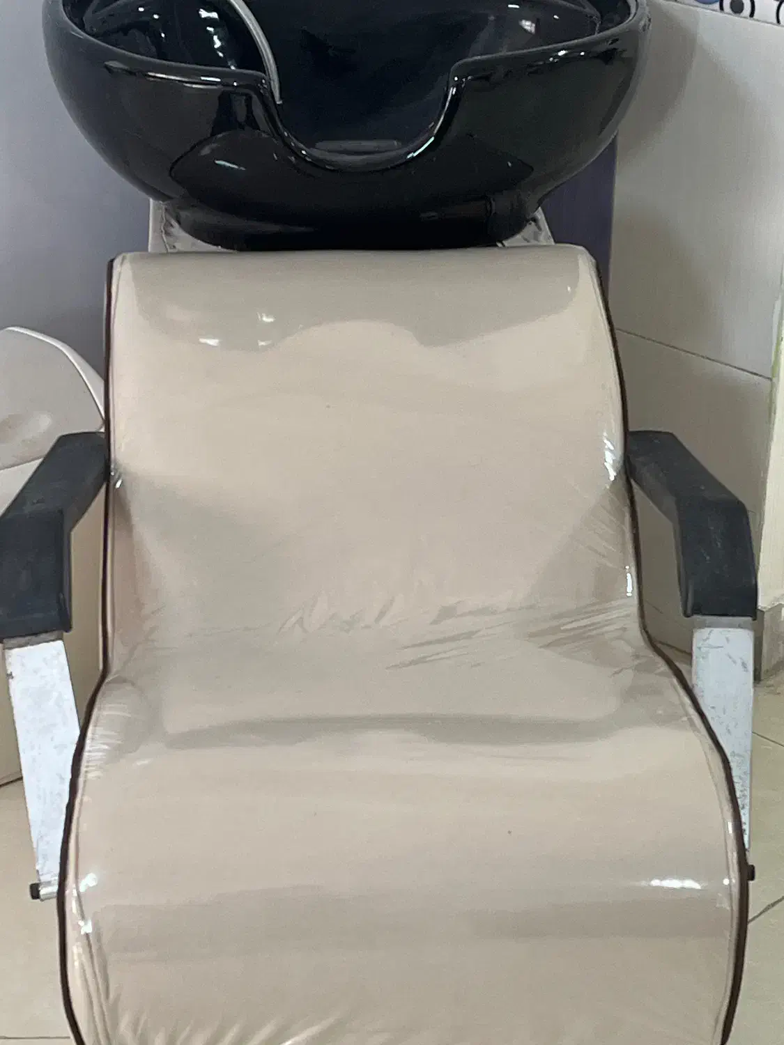 وسایل سالن زیبایی|آرایشگاه و سالنهای زیبایی|چالوس, |دیوار