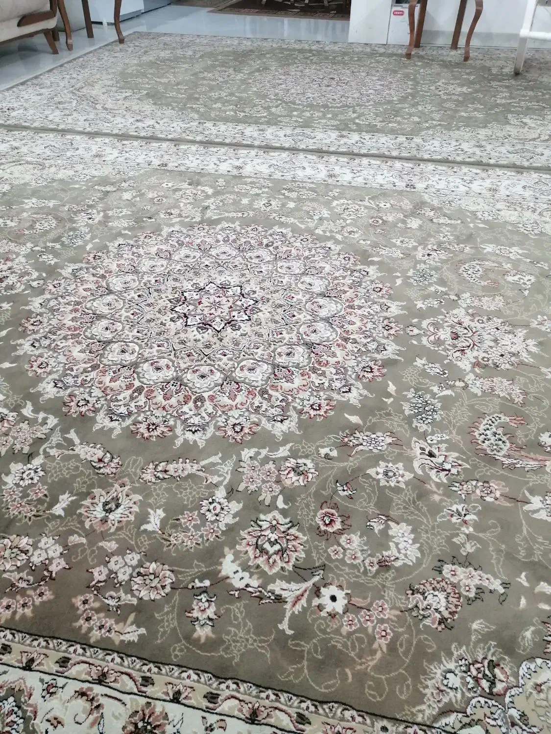 فرش|فرش|نیشابور, هفده شهریور|دیوار