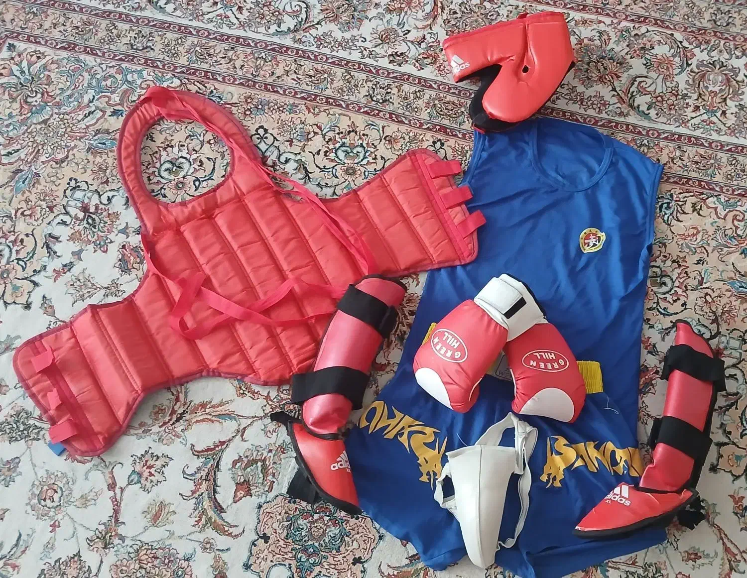 لباس/رزمی/وشو/کامل دستکش کلاه/محافظ|تجهیزات ورزشی|اصفهان, هفتون|دیوار