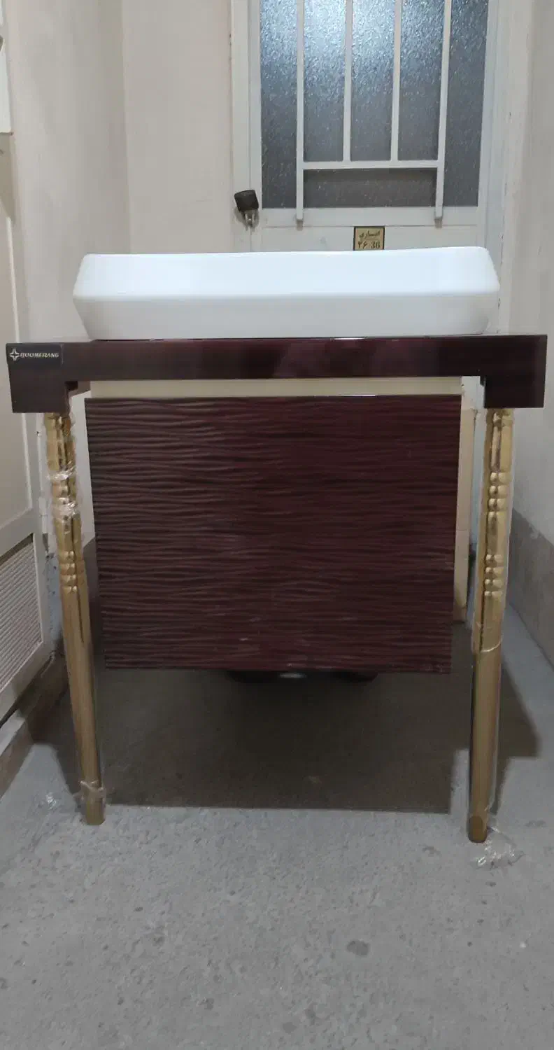 فروش فوری روشویی بومرنگ مدل گراوتی ۶۰|لوازم سرویس بهداشتی|تهران, شهرک محلاتی|دیوار