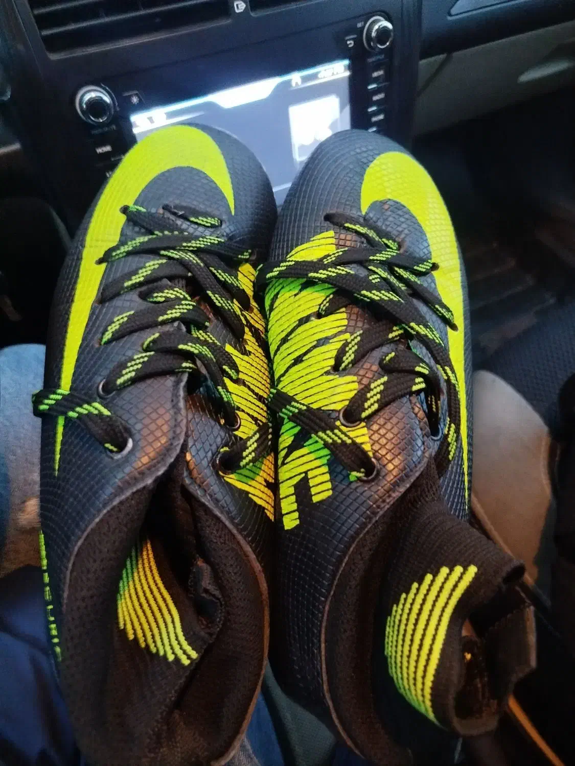 کفش فوتبال میخی|کیف، کفش، کمربند|تبریز, |دیوار