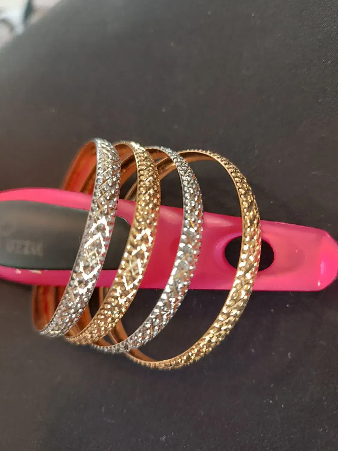 یک عدد النگوی نو نو خیلی براق سایز1 فروش فوری فردا|جواهرات|همدان, |دیوار