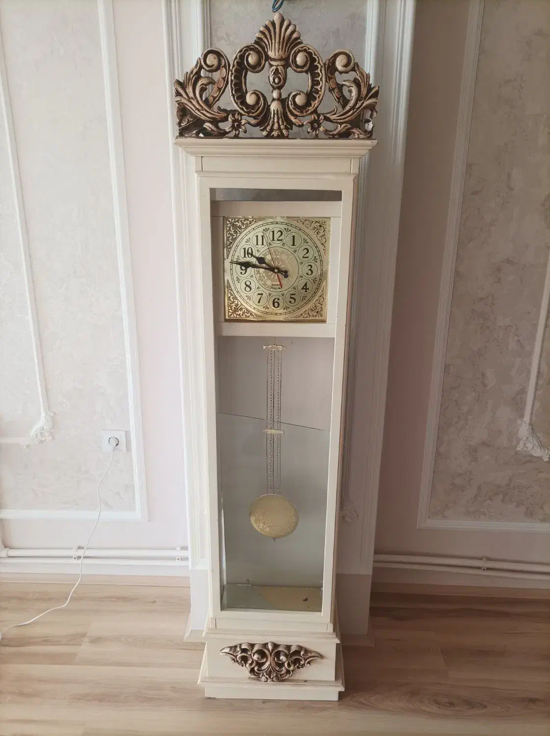 ساعت ایستاده چوبی|ساعت دیواری و تزئینی|خوی, |دیوار