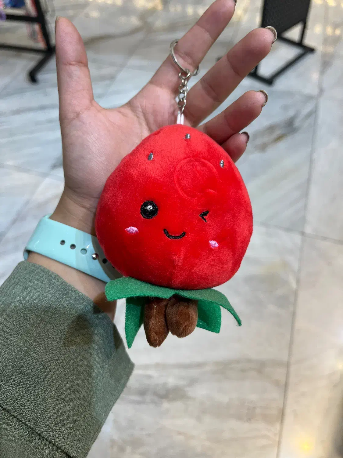 فروشنده خانم نیمه وقت یا تمام وقت|استخدام خدمات فروشگاه و رستوران|تهران, درختی|دیوار