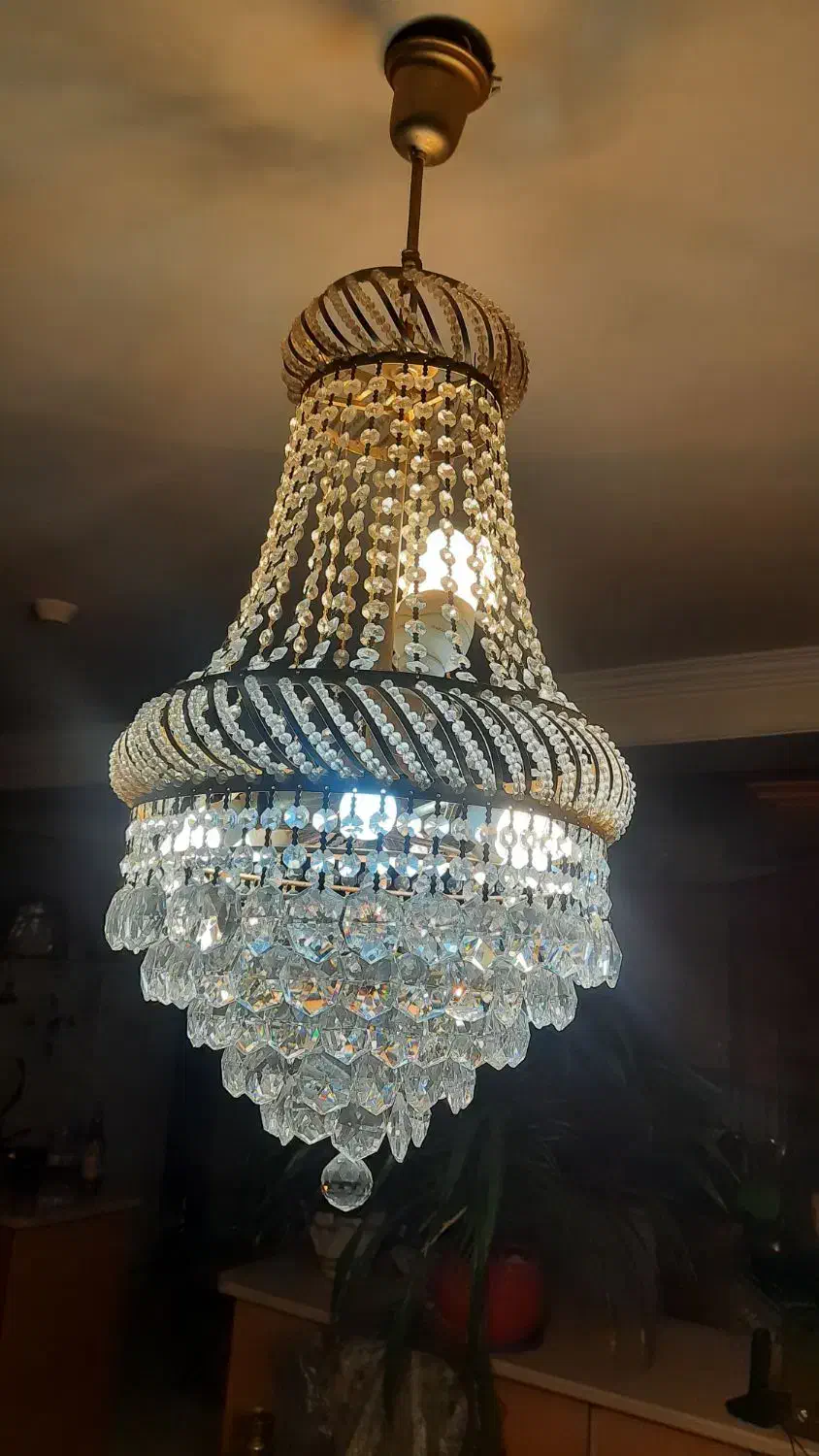 یک جفت لوستر|لوستر و چراغ آویز|تبریز, |دیوار