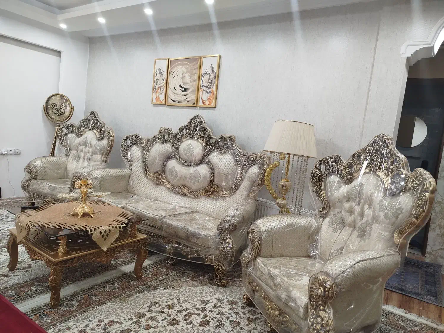 مبل سلطنتی شیک وجدید|مبلمان خانگی و میز عسلی|زاهدان, |دیوار