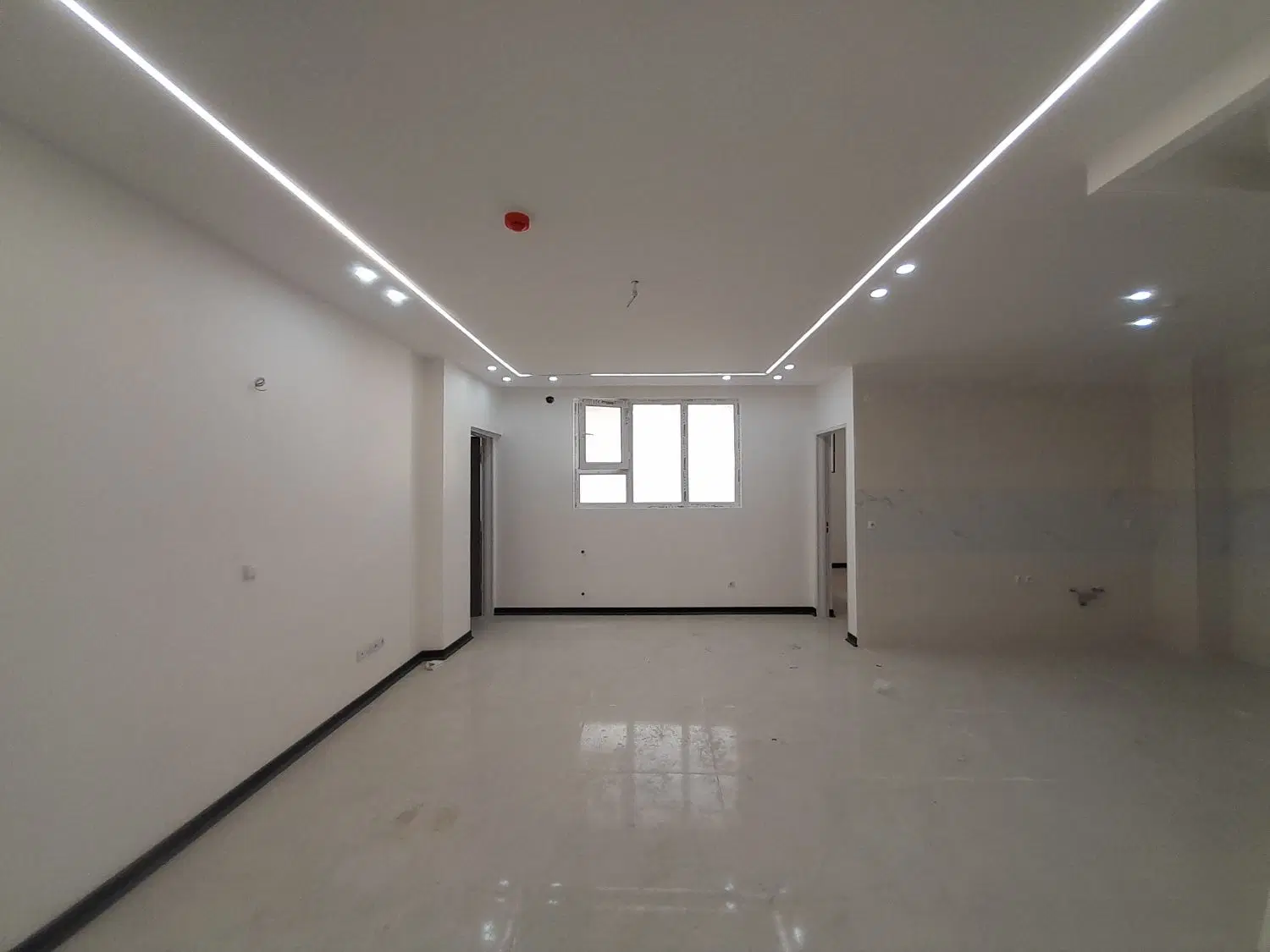 آپارتمان ۹۰ متری لوکس / در اندرزگو / مهندسی ساز|فروش آپارتمان|ساوه, |دیوار