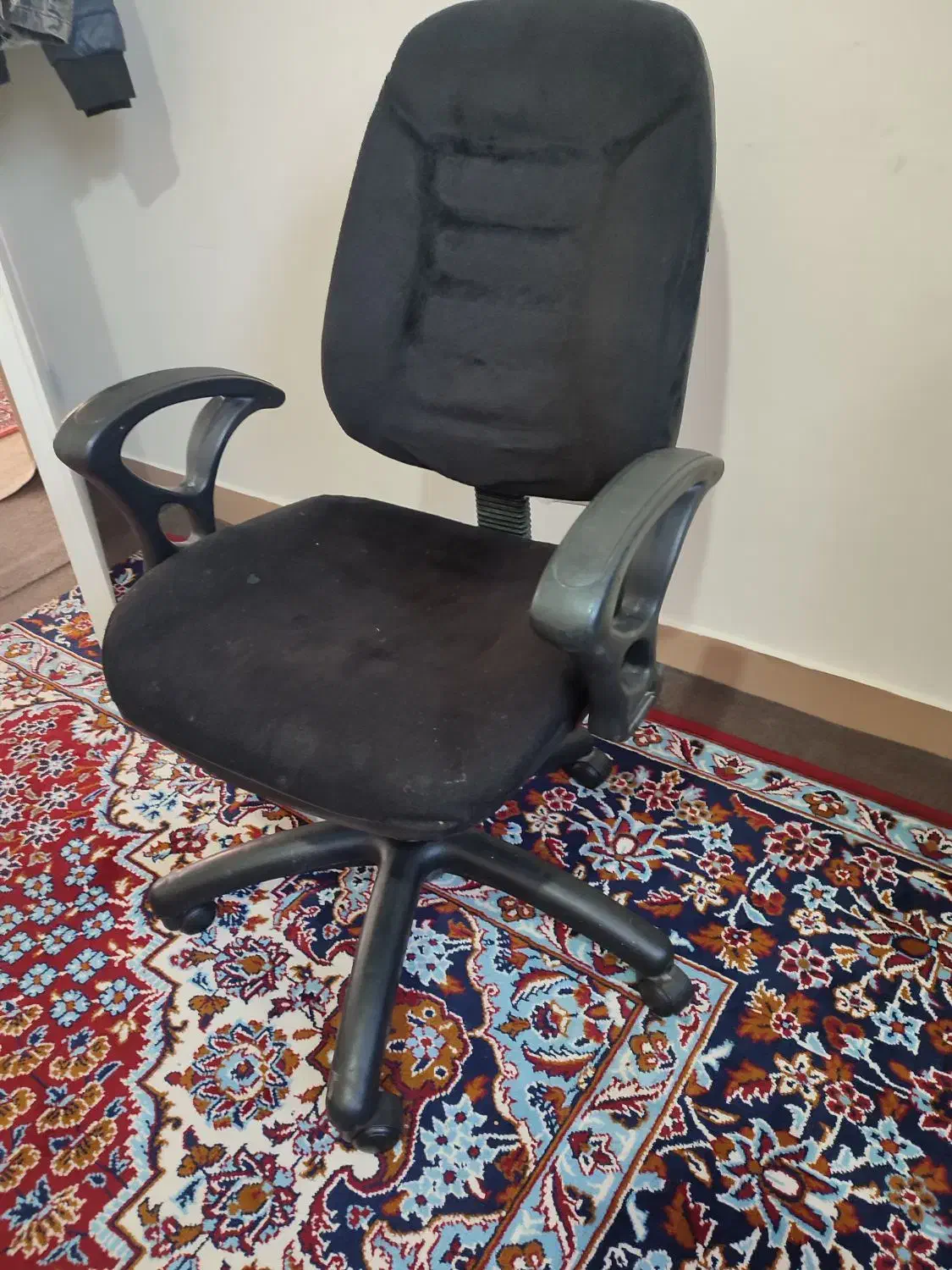 صندلی چرخ دار|صندلی و نیمکت|زنجان, |دیوار